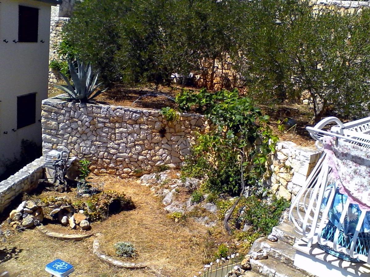 Apartments By The Sea Sevid, Trogir - 16897 산책길 외부 사진
